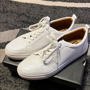 Classic White Men's Sneakers
